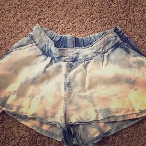 Acid wash linen short